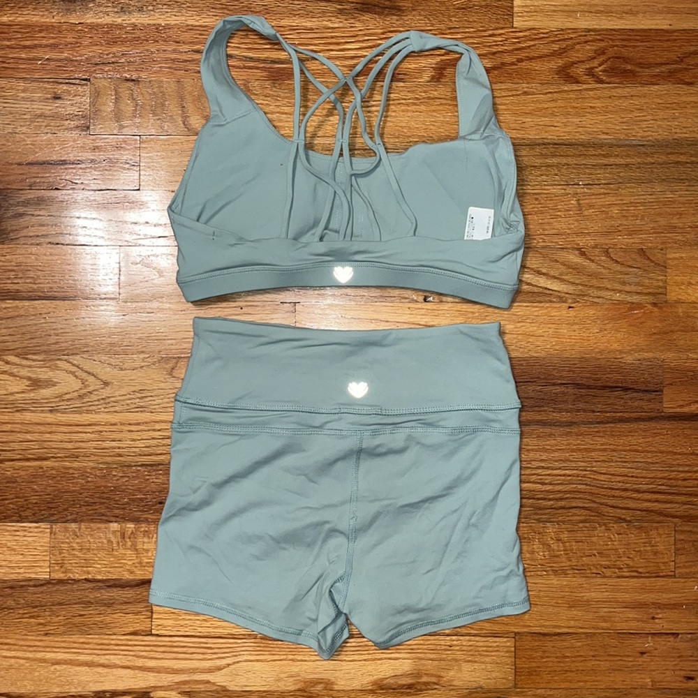 Workout Set - Picture 2 of 2